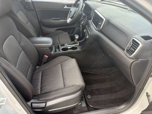 Used 2021 Kia Sportage LX FWD image 15