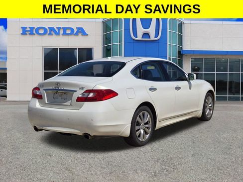 Used 2013 INFINITI M37 w/ Premium Pkg RWD image 2