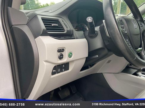 Used 2016 Honda Pilot Touring image 22