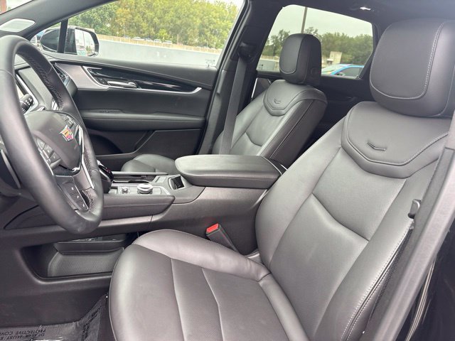 Used 2026 Cadillac XT5 Premium Luxury w/ Driver Assist Package FWD image 3