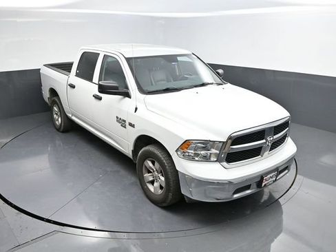 Used 2020 RAM 1500 Tradesman w/ Chrome Appearance Group image 32