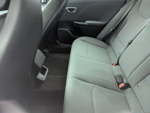 Used 2025 Kia K4 FWD image 9