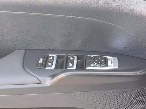 New 2026 Kia K5 LXS FWD image 18