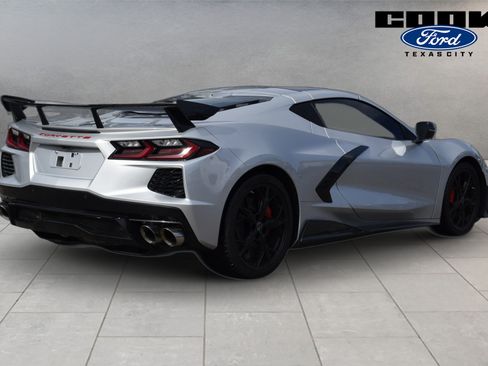 Used 2020 Chevrolet Corvette Stingray Premium Cpe w/ 3LT Preferred Equipment Group RWD image 3