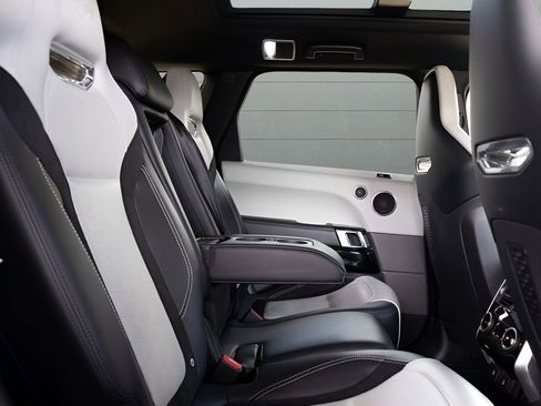 Used 2020 Land Rover Range Rover Sport SVR image 74