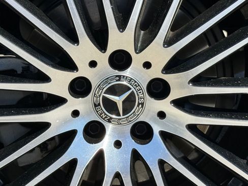 Used 2025 Mercedes-Benz C 300 Sedan image 21