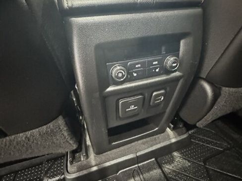 Used 2020 Chevrolet Traverse Premier w/ Redline Edition AWD/4WD image 11
