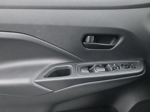 Used 2023 Nissan Versa S FWD image 23