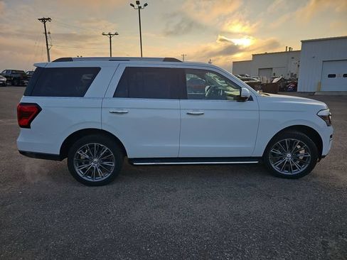 Used 2023 Ford Expedition Limited AWD/4WD image 6