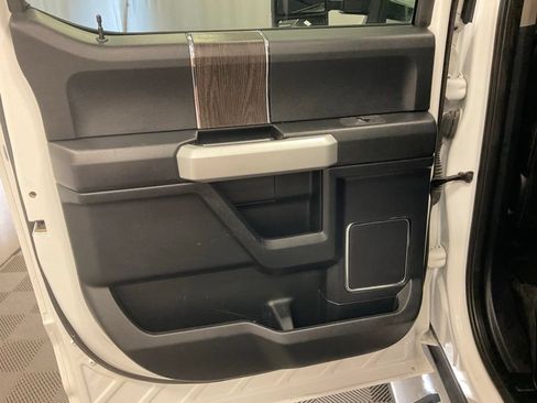 Used 2020 Ford F250 Lariat w/ Lariat Value Package AWD/4WD image 33