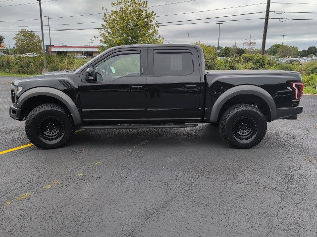 Used 2018 Ford F150 Raptor w/ Equipment Group 802A Luxury AWD/4WD image 2