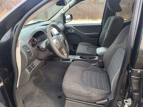 Used 2019 Nissan Frontier SV image 10