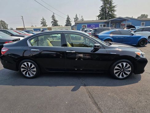 Used 2017 Honda Accord EX-L image 6