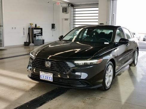 Used 2023 Honda Accord LX image 3
