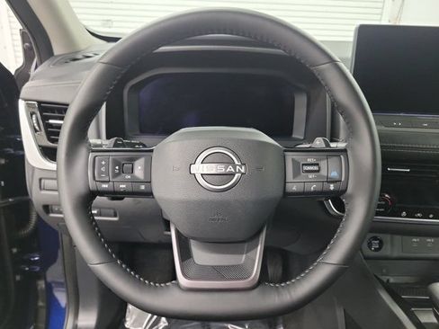 Certified 2025 Nissan Rogue SL FWD image 24