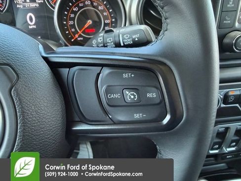 Used 2018 Jeep Wrangler Sport AWD/4WD image 22