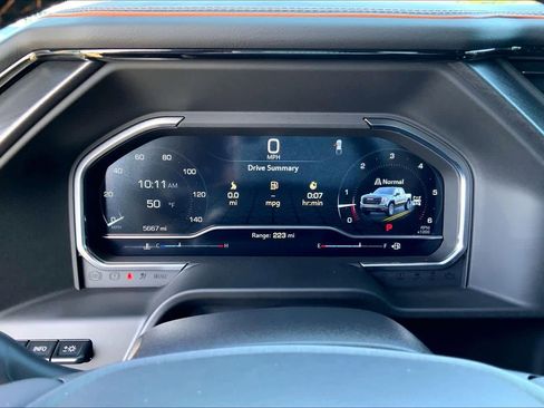 Used 2025 GMC Sierra 1500 AT4 w/ AT4 Premium Package image 23