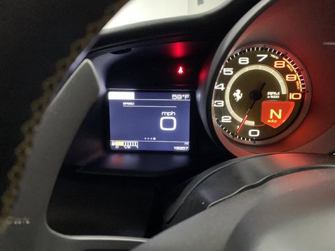 Used 2017 Ferrari 488 Spider image 23