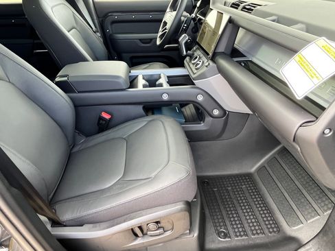 New 2026 Land Rover Defender 110 V8 image 23