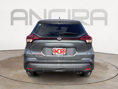 Used 2024 Nissan Kicks S FWD image 13