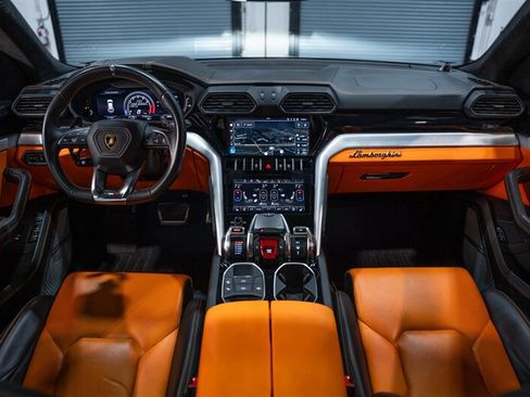 Used 2021 Lamborghini Urus AWD/4WD image 20
