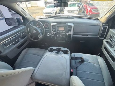 Used 2020 RAM 1500 Classic SLT AWD/4WD image 14