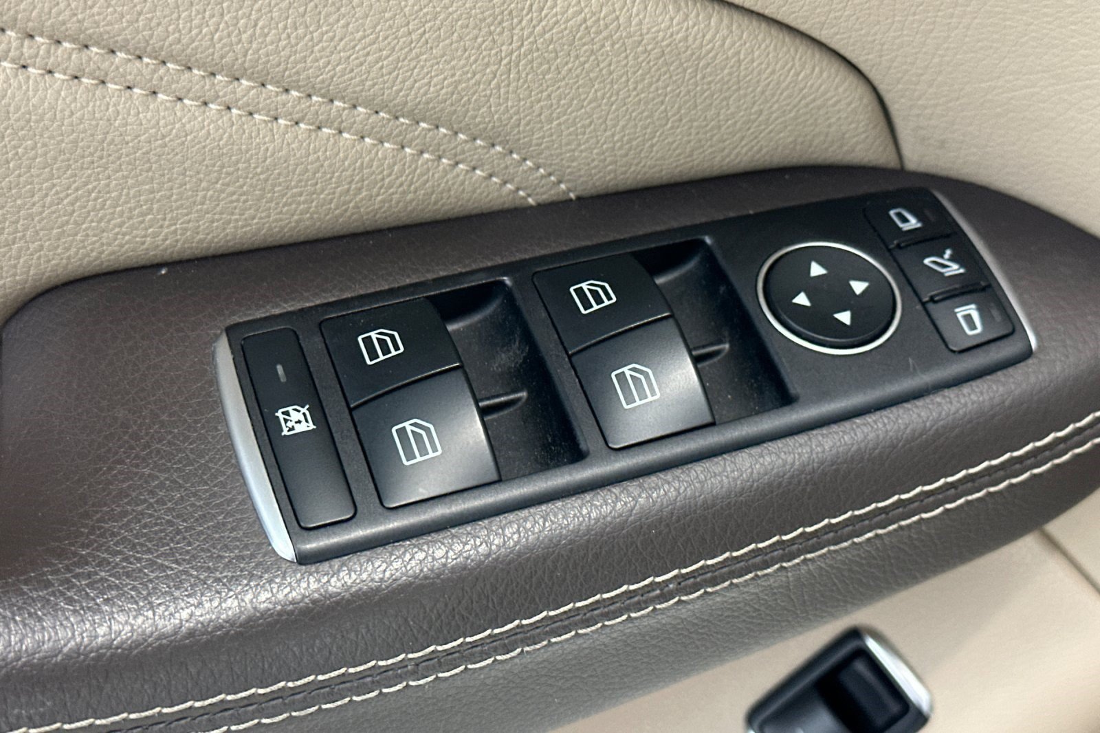Used 2015 Mercedes-Benz ML 400 4MATIC image 13