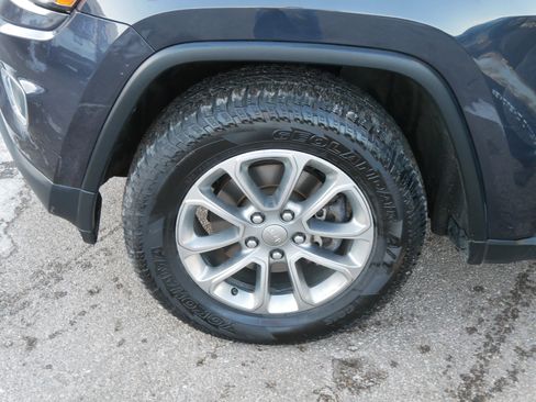 Used 2014 Jeep Grand Cherokee Limited w/ Luxury Group II image 15