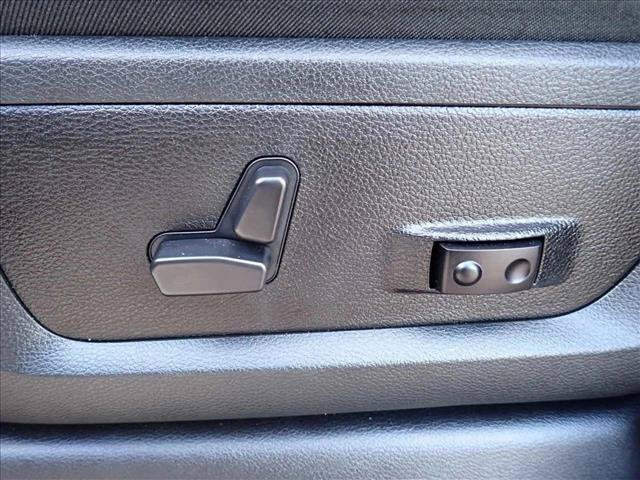 Used 2025 RAM 3500 Laramie AWD/4WD image 13