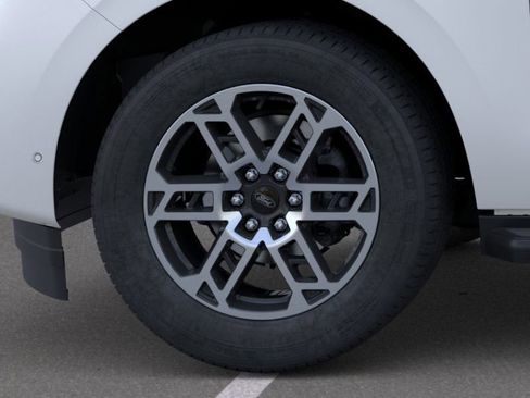 New 2025 Ford Expedition Active image 19