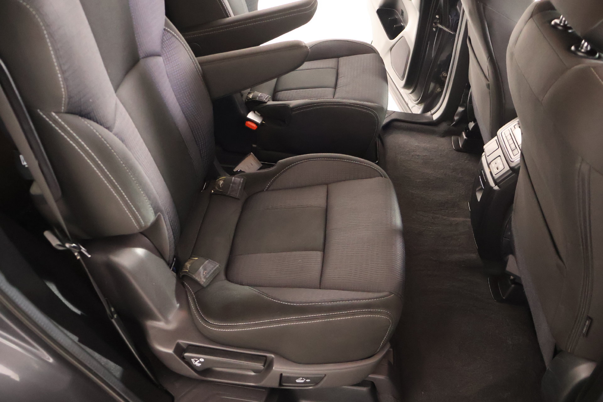 Used 2024 Subaru Ascent Premium w/ Convenience Package AWD/4WD image 15