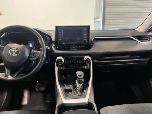 Used 2022 Toyota RAV4 XLE w/ Convenience Package FWD image 20
