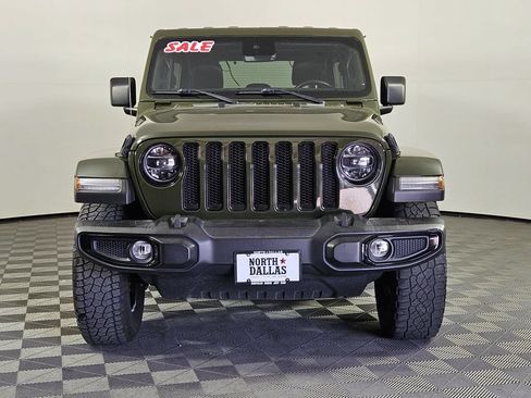 Used 2022 Jeep Wrangler Unlimited Sahara AWD/4WD image 2
