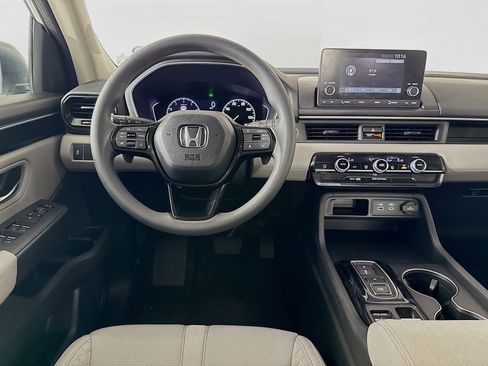 Certified 2024 Honda Pilot LX image 25