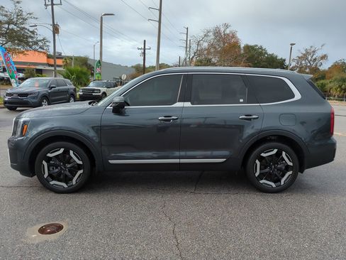 Used 2024 Kia Telluride S image 7