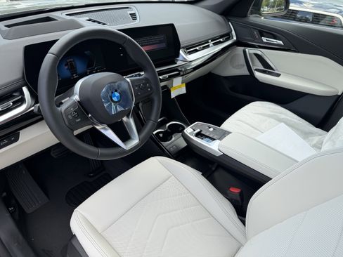 New 2026 BMW X1 xDrive28i w/ Technology Package AWD/4WD image 11