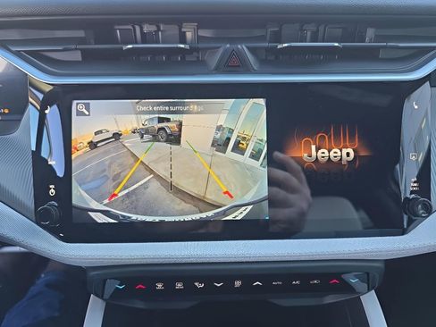 New 2026 Jeep Cherokee Laredo image 27