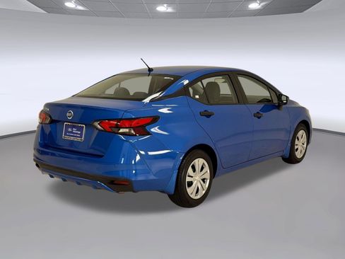 Used 2021 Nissan Versa S FWD image 9