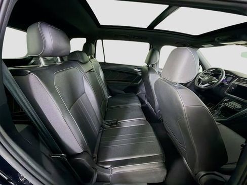 Used 2023 Volkswagen Tiguan SE R-Line image 27