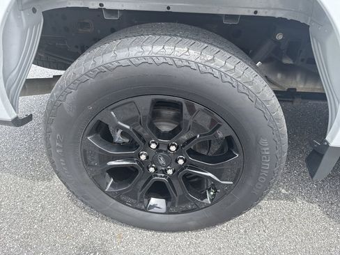 Used 2023 Ford F150 Lariat w/ Equipment Group 502A High AWD/4WD image 17