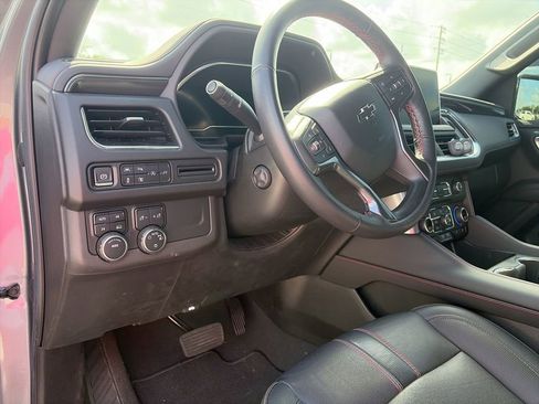 Used 2022 Chevrolet Suburban RST w/ Luxury Package AWD/4WD image 10