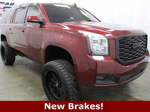 Used 2020 GMC Yukon XL Denali image 3