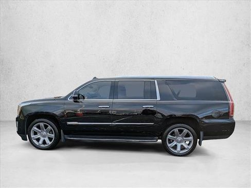Used 2017 Cadillac Escalade ESV Luxury image 9