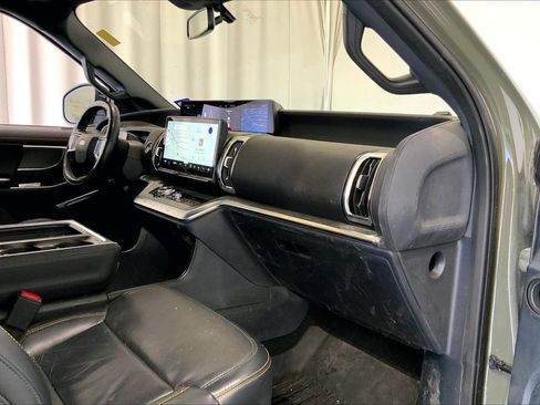 Used 2025 Ford Expedition Tremor AWD/4WD image 28