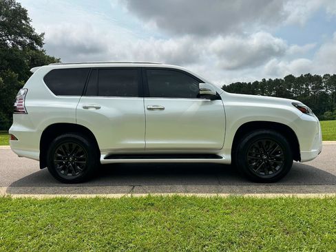 Used 2023 Lexus GX 460 Premium w/ Premium Package AWD/4WD image 4