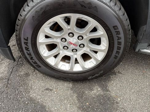 Used 2020 GMC Yukon SLT image 12