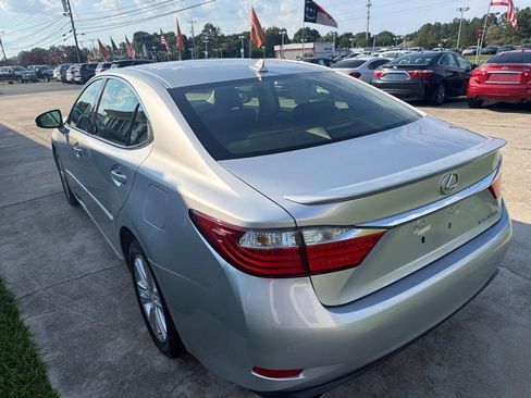 Used 2014 Lexus ES 350 w/ Premium Package FWD image 11