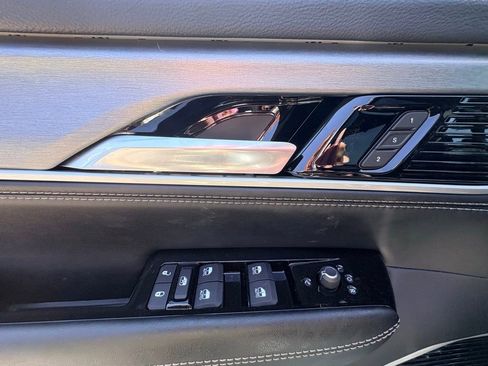 New 2026 Jeep Grand Wagoneer L Limited AWD/4WD image 19