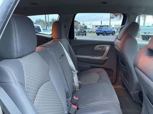 Used 2012 Chevrolet Traverse LS image 10