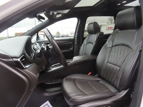 Used 2023 Buick Enclave Avenir w/ Avenir Technology Package AWD/4WD image 20